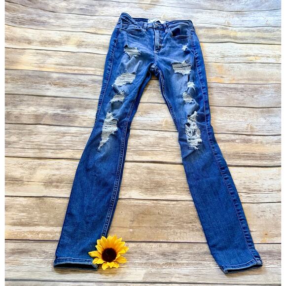 HOLLISTER CURVY SUPER HIGH RISE JEANS - Picture 1 of 8